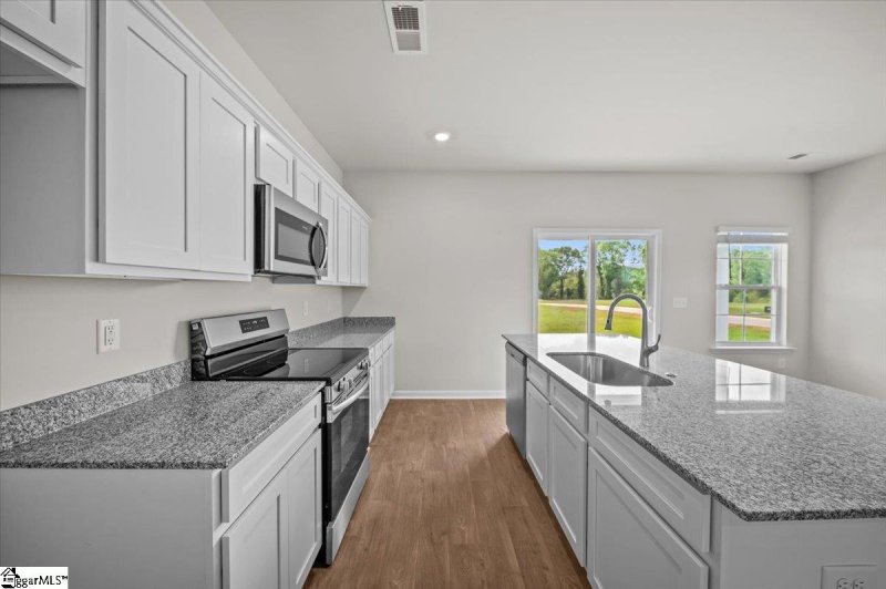 Property image 3 of 108 Lowland Drive in Clarke Townes, Anderson, SC 29621