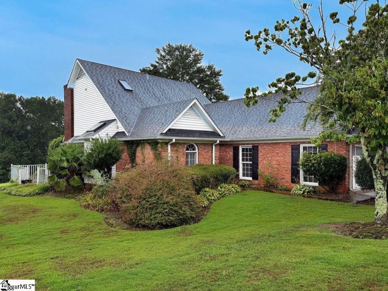 306 Greenview Circle