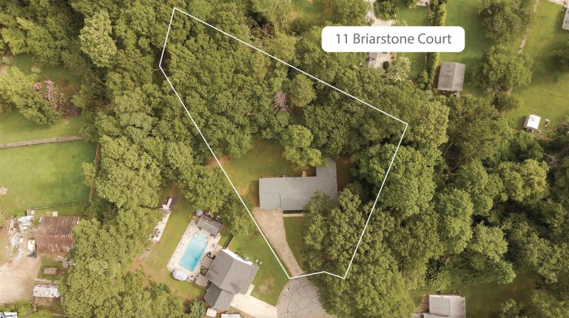 Property image 2 at 11 Briarstone Court, Mauldin, SC 29662