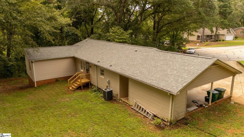 Property image 3 at 11 Briarstone Court, Mauldin, SC 29662