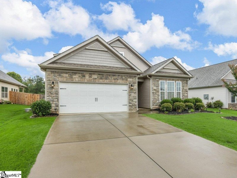 Property image 2 at 938 Deepwood Court, Boiling Springs, SC 29316