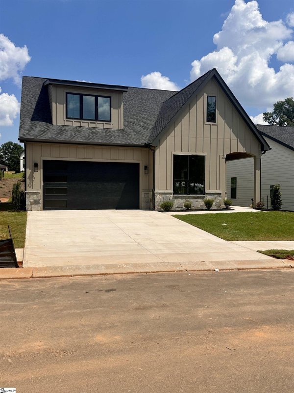 Property image 2 at 415 Fielder Way, Greenville, SC 29607