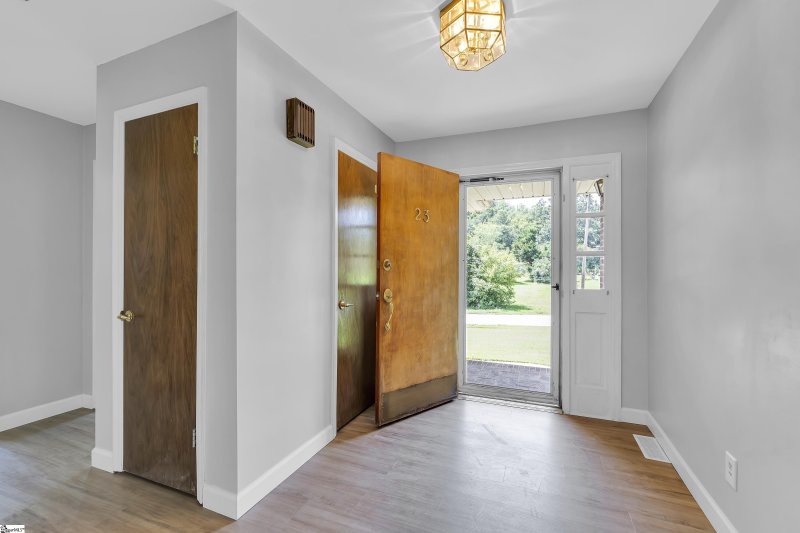 Property image 4 at 23 Riverview Circle, Greenville, SC 29611