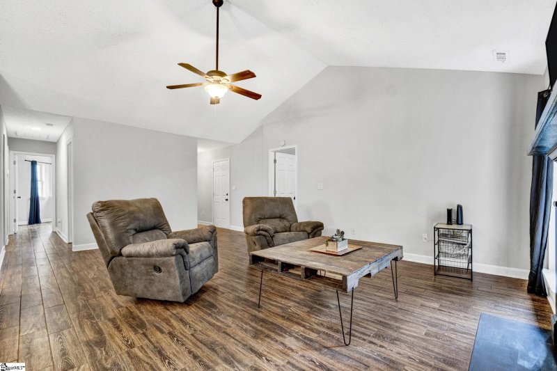 Property image 3 at 203 Great Oaks Way, Simpsonville, SC 29680