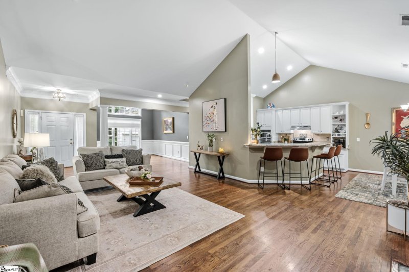 Property image 5 at 401 Meadow Hill Way, Greer, SC 29650