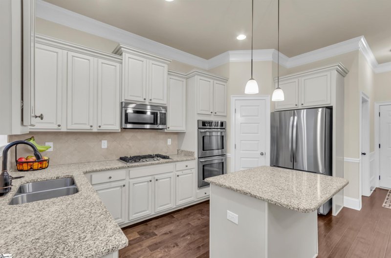 Property image 5 of 504 Rose Arbor Lane in Kings Crossing, Simpsonville, SC 29681