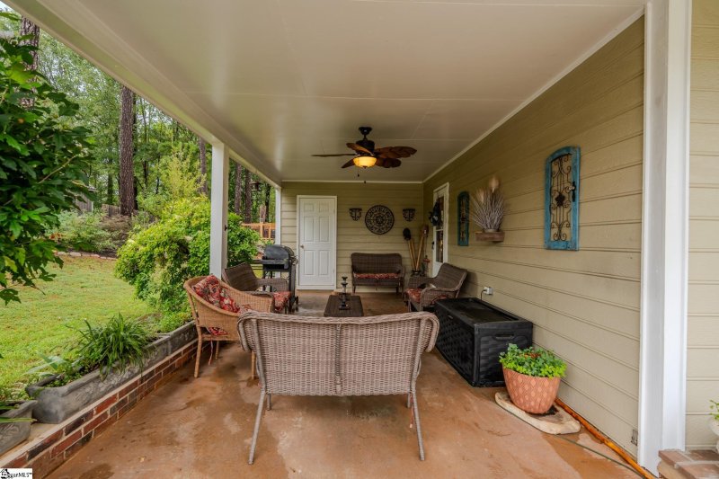 Property image 2 at 306 Green Drive, Liberty, SC 29657