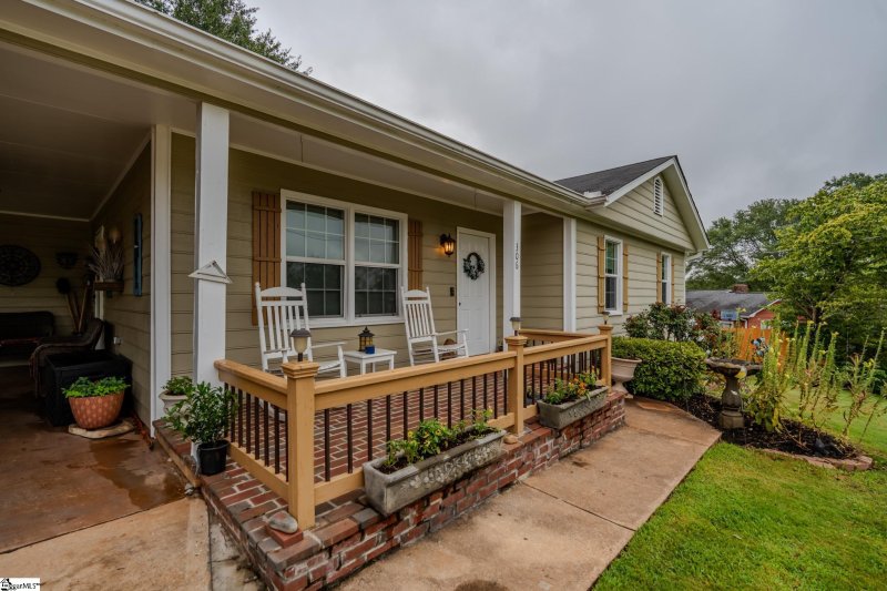 Property image 3 at 306 Green Drive, Liberty, SC 29657