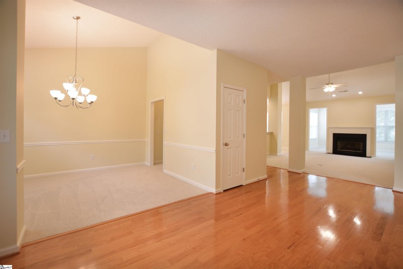 Property image 3 at 7 Meadowlands Way, Greenville, SC 29615