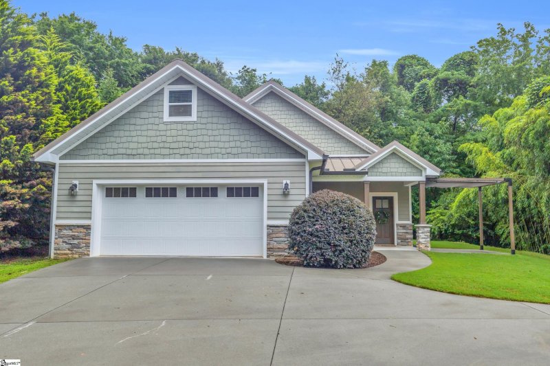 Clearview Acres, Travelers Rest Community