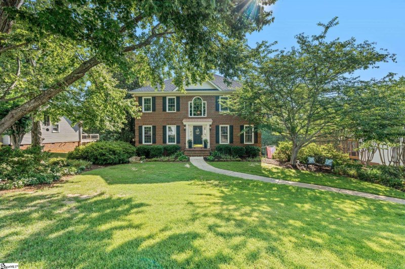 Meadowbrooke, Greenville Community