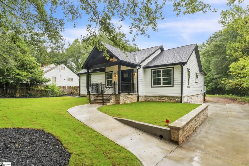 Property image 3 of 12 Old Grove Road in Fresh Meadow Farms, Greenville, SC 29605