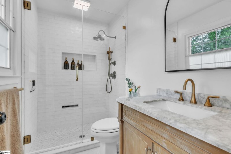 Property image 3 at 10 Del Norte Court, Greenville, SC 29615