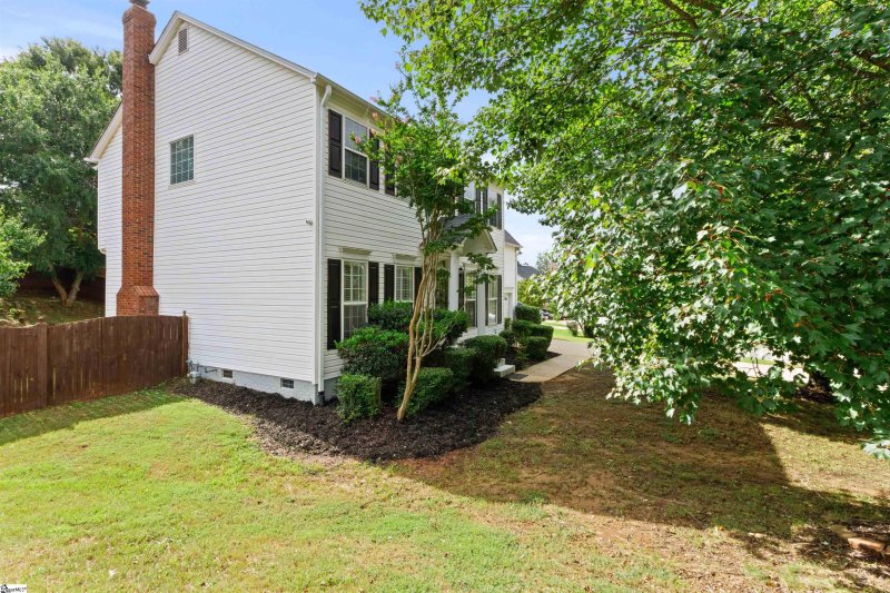Property image 3 of 1 Glencove Court in Eastridge, Simpsonville, SC 29681