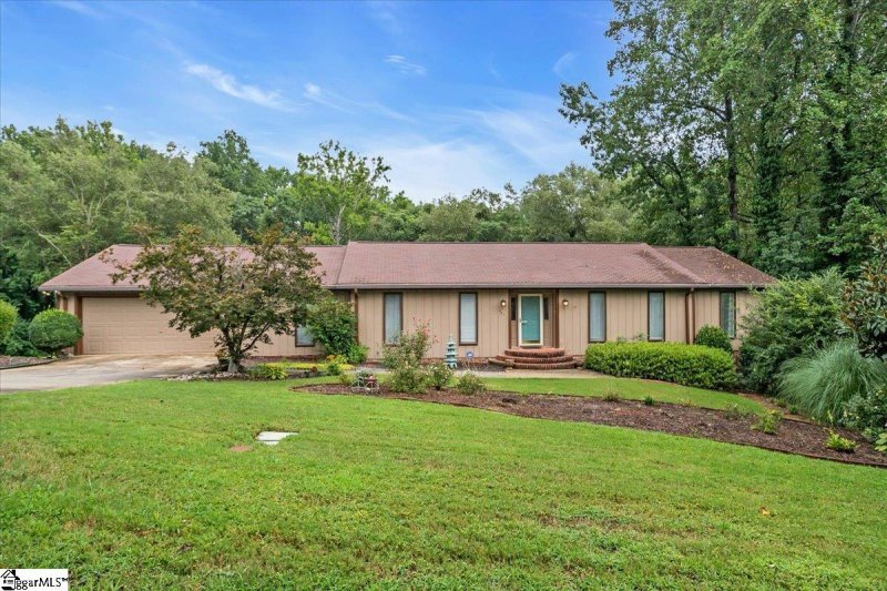 301 E Kenilworth Drive