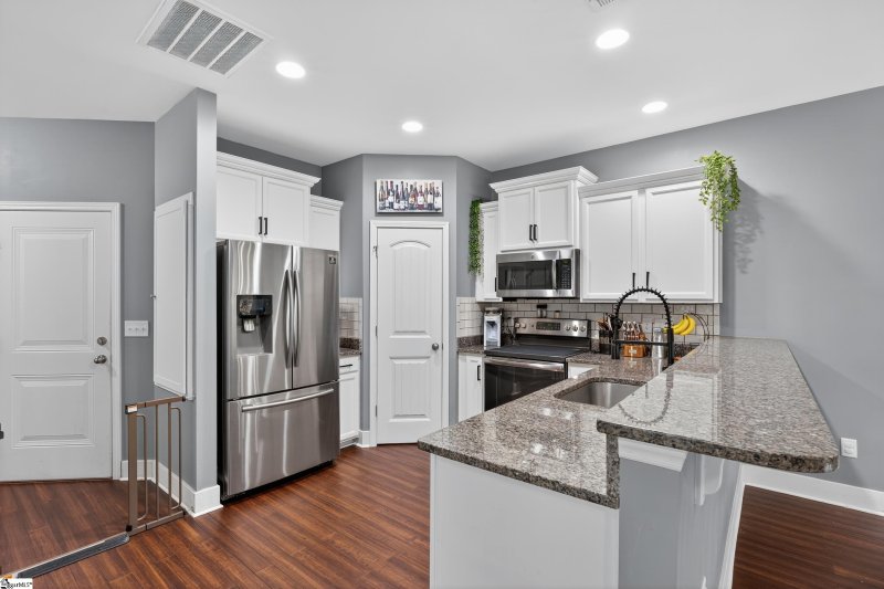 Property image 4 at 556 Bailey Elizabeth Way, Inman, SC 29349