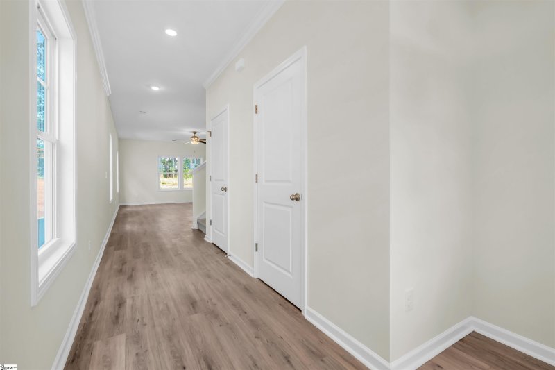 Property image 3 of 228 Brown Circle in Brownstone Park, Easley, SC 29642