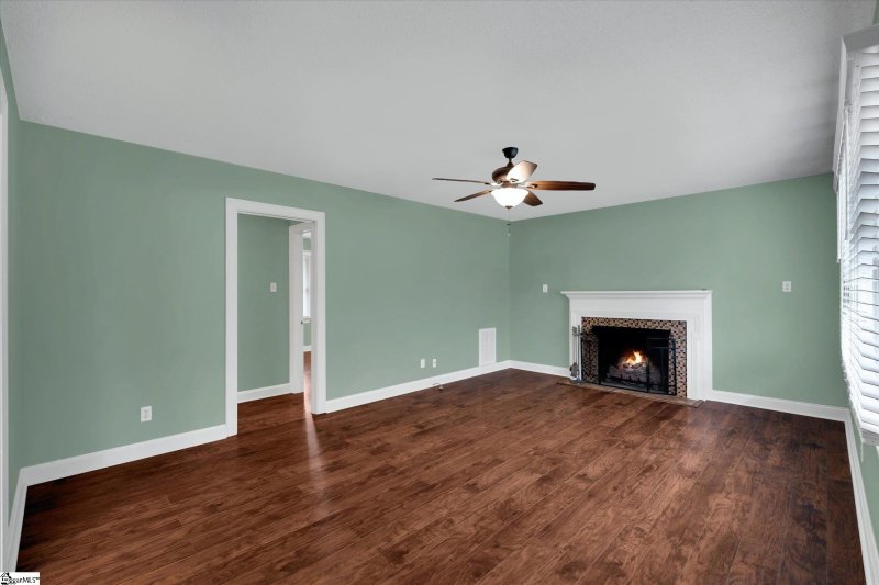 Property image 5 at 124 Courtney Circle, Greenville, SC 29617