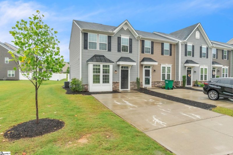 Property image 2 of 574 Preakness Run in WestStone, Spartanburg, SC 29301
