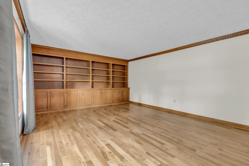 Property image 3 at 109 Red Oak Court, Simpsonville, SC 29681