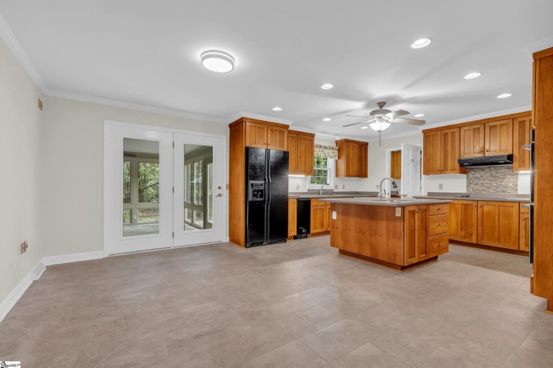 Property image 5 at 109 Red Oak Court, Simpsonville, SC 29681