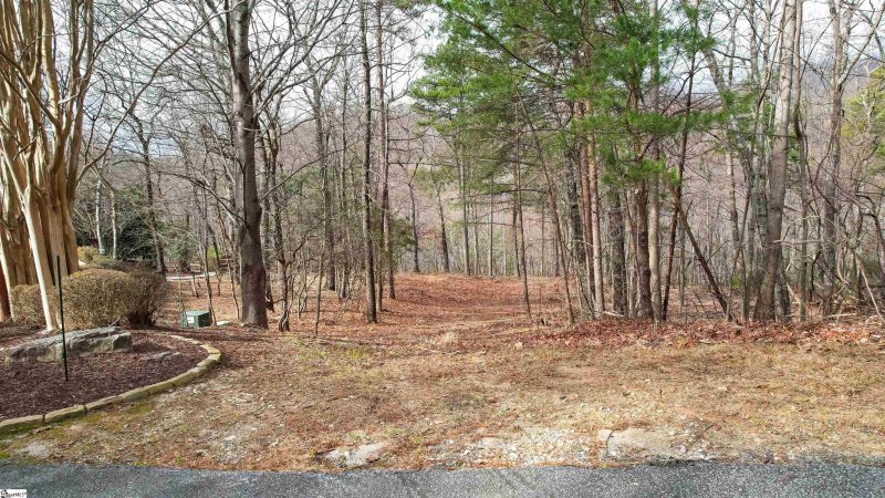 Property image 2 of 44 Mountain Oak Lane in Cliffs Valley, Travelers Rest, SC 29690