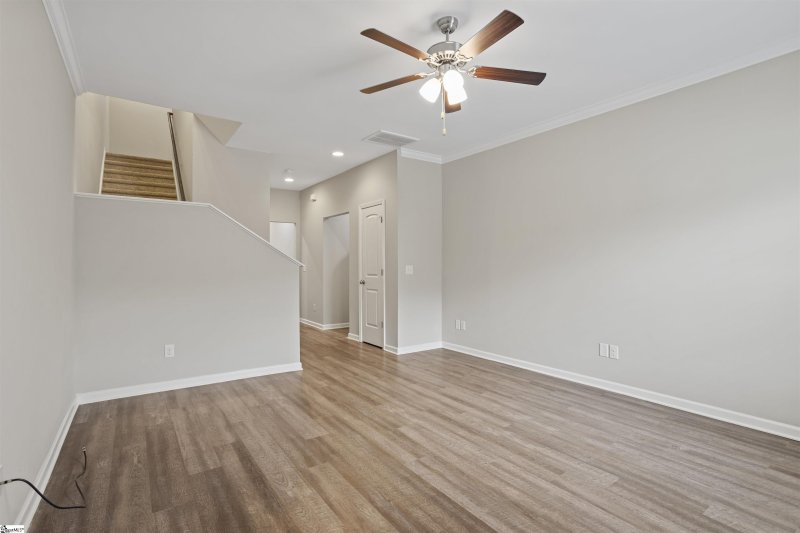 Property image 5 of 201 Fern Hollow Way in Whispering Pines, Mauldin, SC 29662