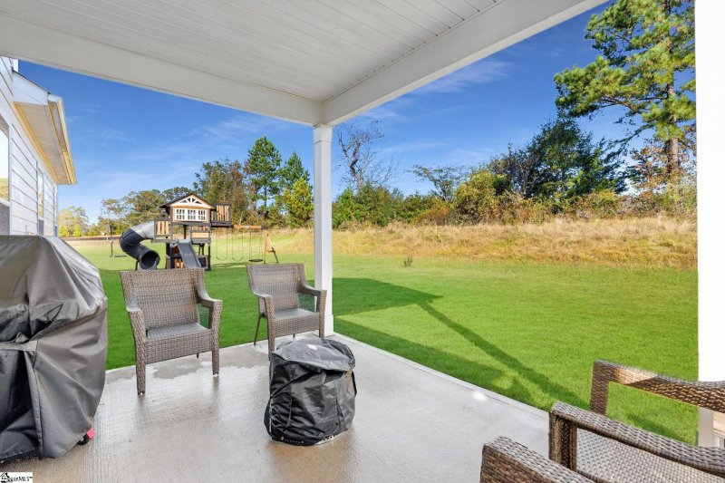 Property image 3 of 6015 Thicket Lane in Pine Valley, Boiling Springs, SC 29316