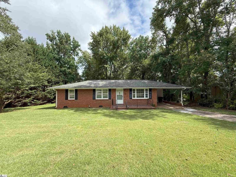 Sharon Park, Greenville community