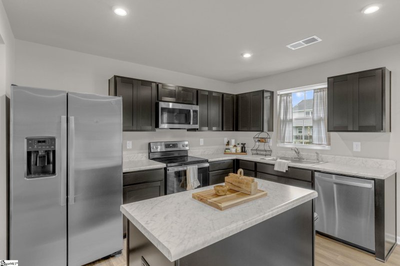 Property image 2 of 33 High Pine Trail in August Brook, Greenville, SC 29617