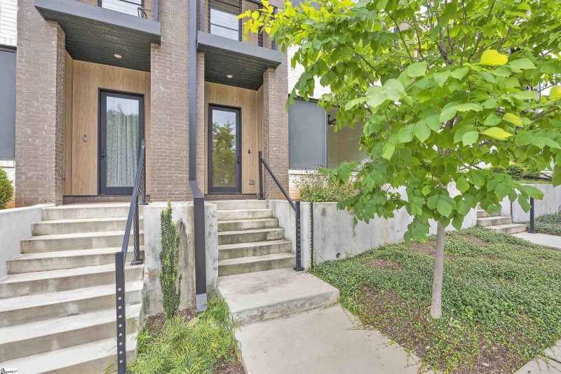 Property image 3 of 611 N Main Street in NOMA City Terrace, Greenville, SC 29601