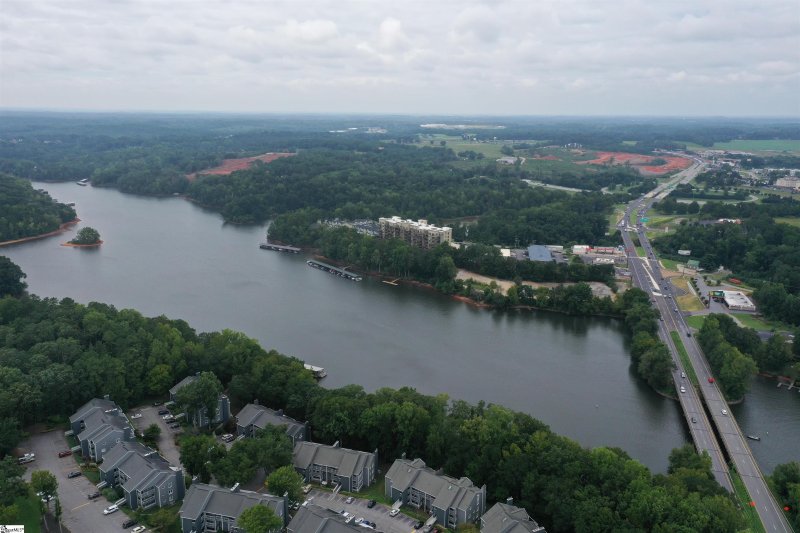 Property image 4 of 707 Northlake Drive in Northlake Condos, Anderson, SC 29625