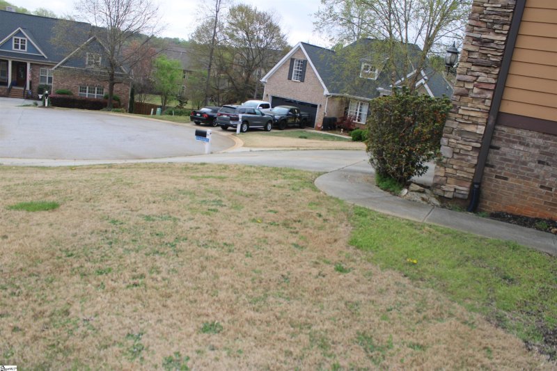 Property image 3 at 610 Garden Rose Court, Greer, SC 29651