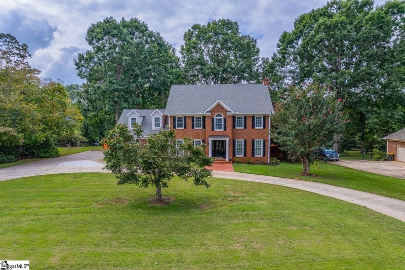 Property image 3 of 1012 Three Bridges Road in Wendermere, Easley, SC 29642