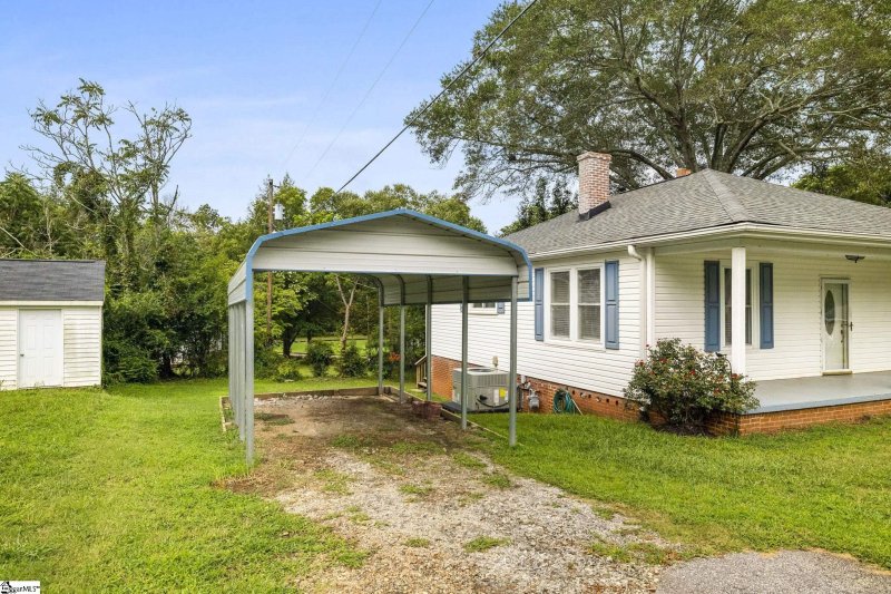 Property image 3 at 105 Margaret Street, Easley, SC 29640