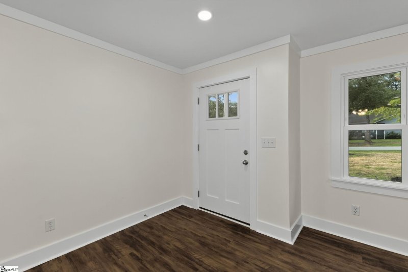 Property image 5 of 127 Wilbon Circle in Forest Park, Simpsonville, SC 29681