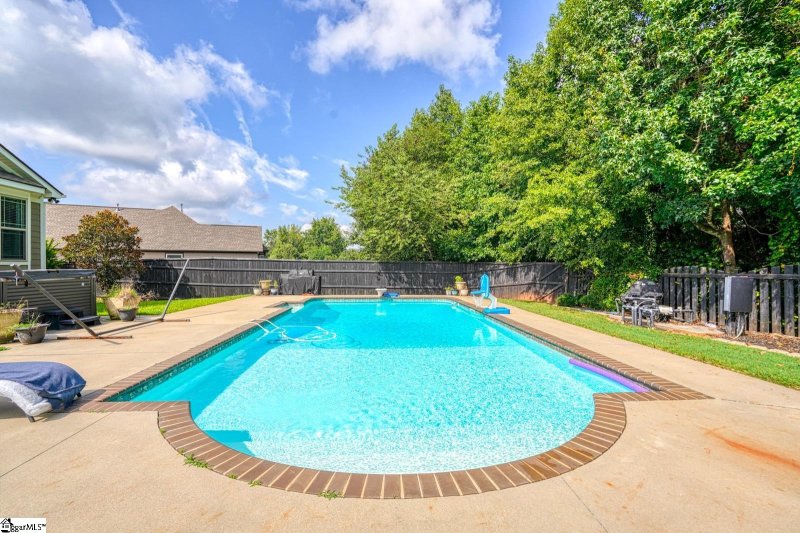 Property image 2 of 921 Benchmark Drive in Carriage Gate, Wellford, SC 29385