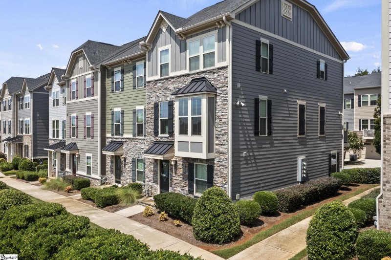 Property image 2 at 15 Itasca Drive, Greenville, SC 29609