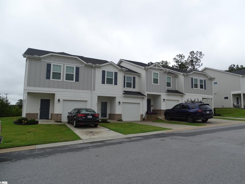 Property image 2 of 635 Millwright Way in City Station Townes, Greer, SC 29651