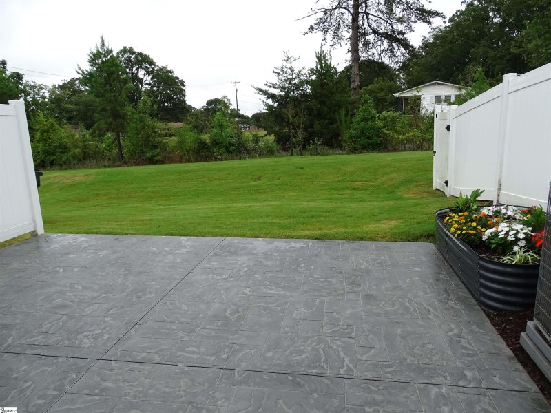 Property image 4 of 635 Millwright Way in City Station Townes, Greer, SC 29651