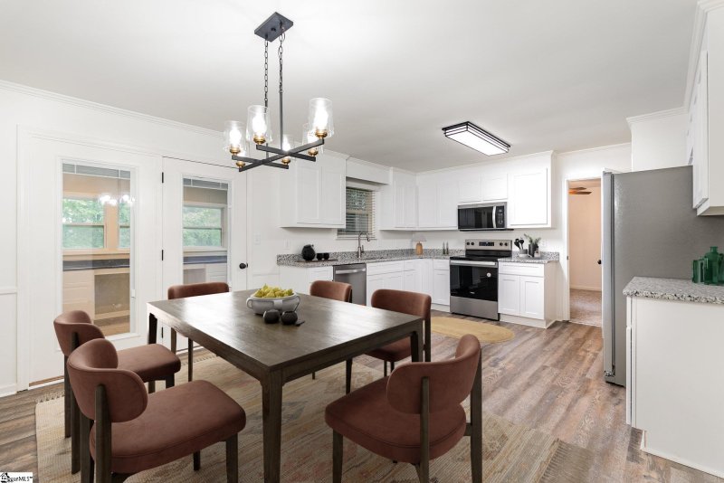 Property image 3 of 105 Rollingwood Way in Georgetown, Easley, SC 29640