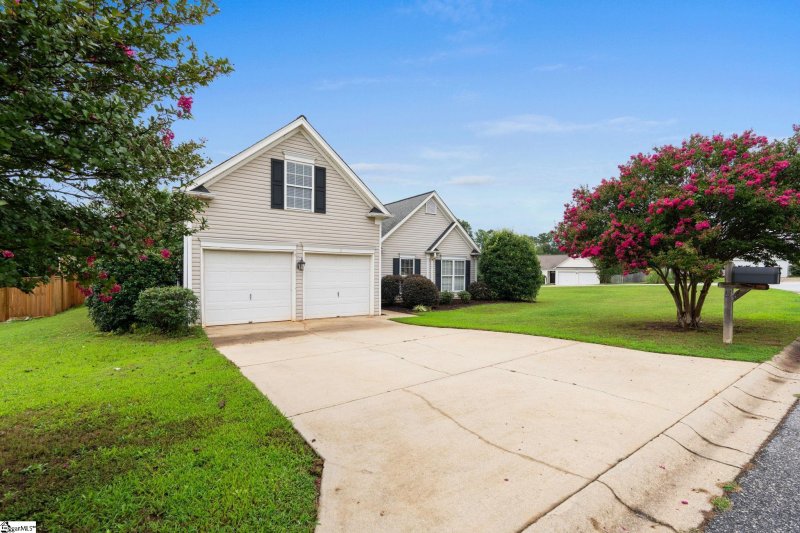 Property image 3 at 2 Grayhawk Way, Simpsonville, SC 29681