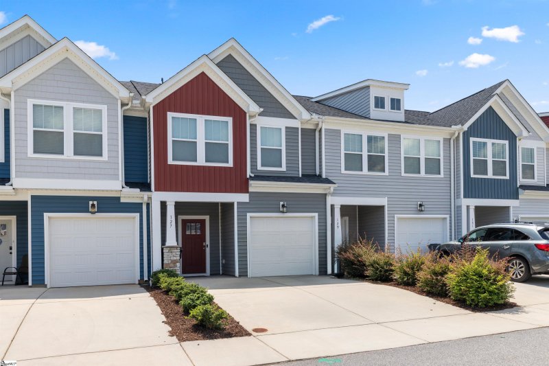 Property image 3 of 127 Shallons Drive in Monte Vista, Greenville, SC 29609