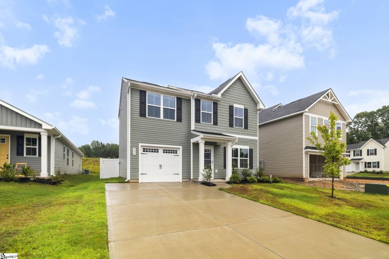 Property image 2 of 906 English Green Way in Ivy Grove, Woodruff, SC 29388