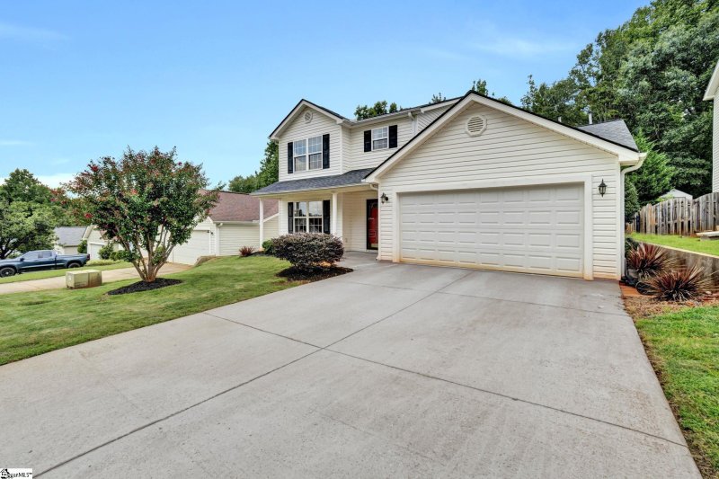 Property image 3 of 8 Kingscreek Drive in Carman Glen, Greer, SC 29650