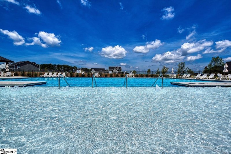 Property image 5 of 4288 Joplin Court in Berkeley, Spartanburg, SC 29307