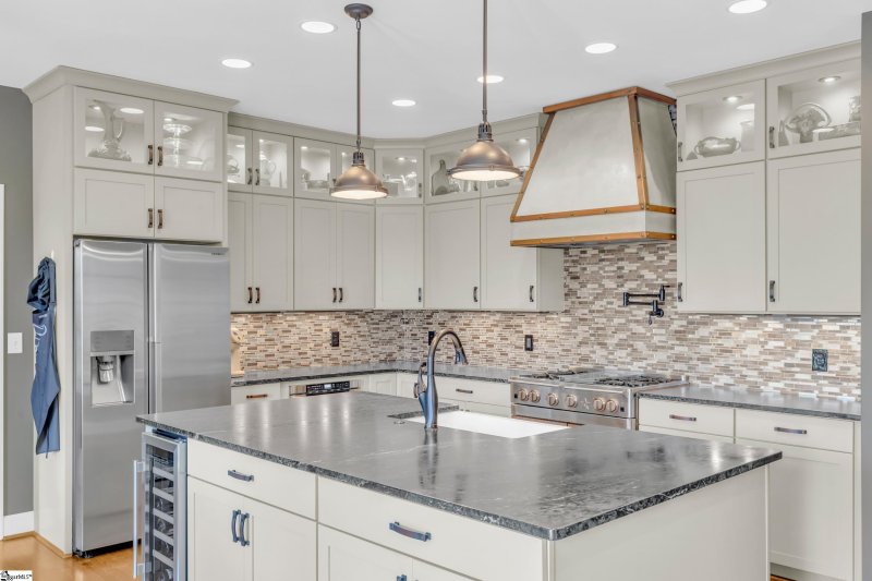 Property image 2 of 34 Eagle Rock Road in The Cliffs at Glassy, Landrum, SC 29356