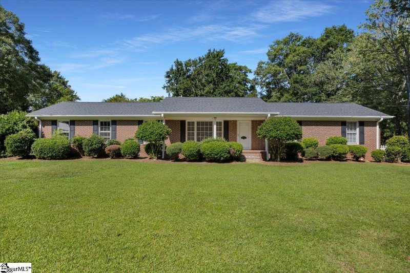 Property image 3 at 302 Portsmouth Drive, Greenville, SC 29617