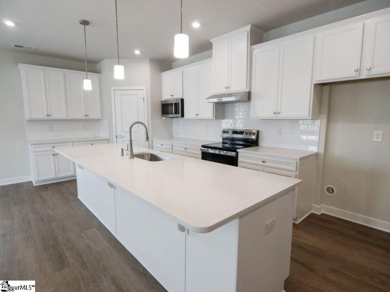 Property image 2 of 990 Jade Way in Linden Park, Moore, SC 29369