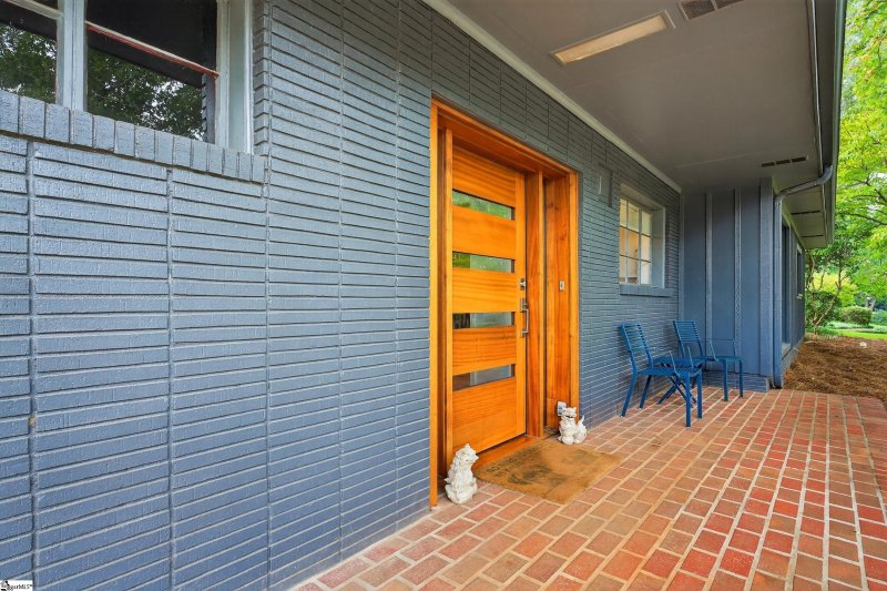 Property image 5 of 219 E Avondale Drive in North Main, Greenville, SC 29609